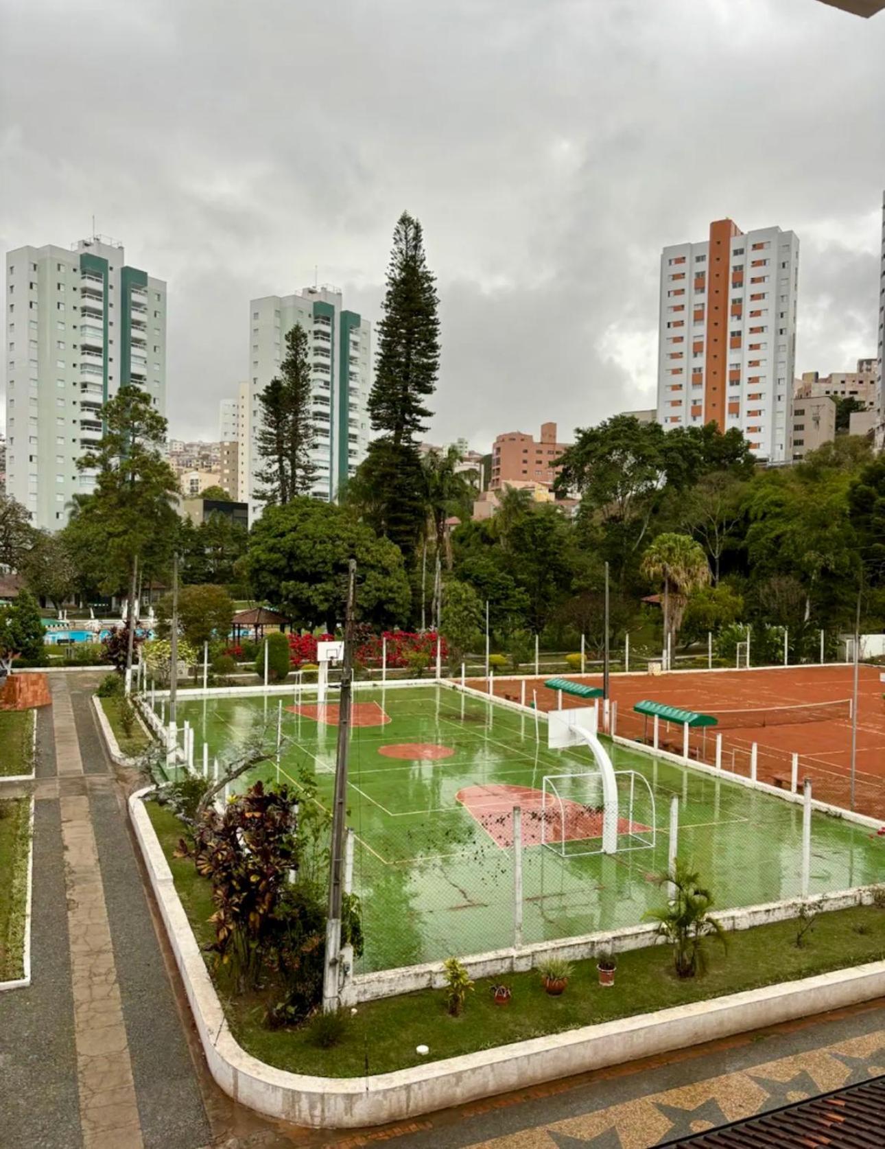 Apartamento Condominio Quisisana Centro Pocos De Caldas Lazer Completo, Uma Estrutura De Resort Poços de Caldas Exterior foto